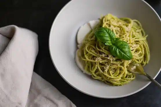 Opskrift på pasta med pesto