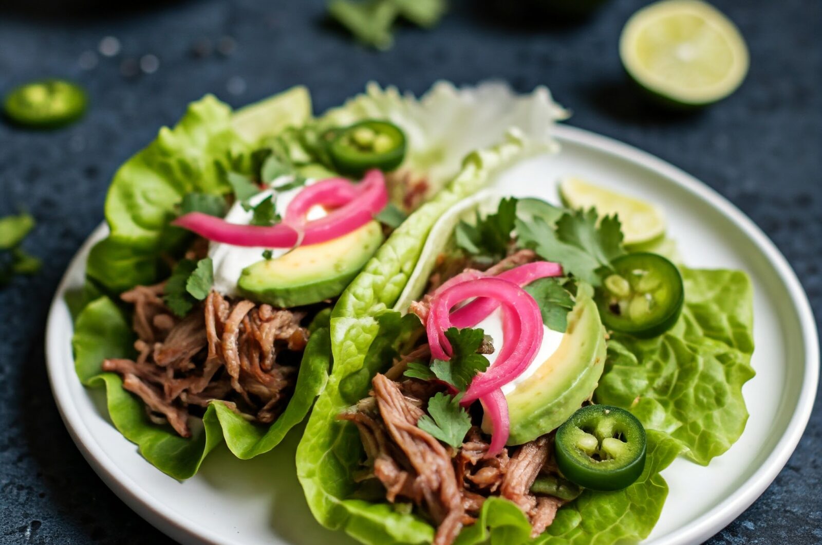 Carnitas i salat-tacos
